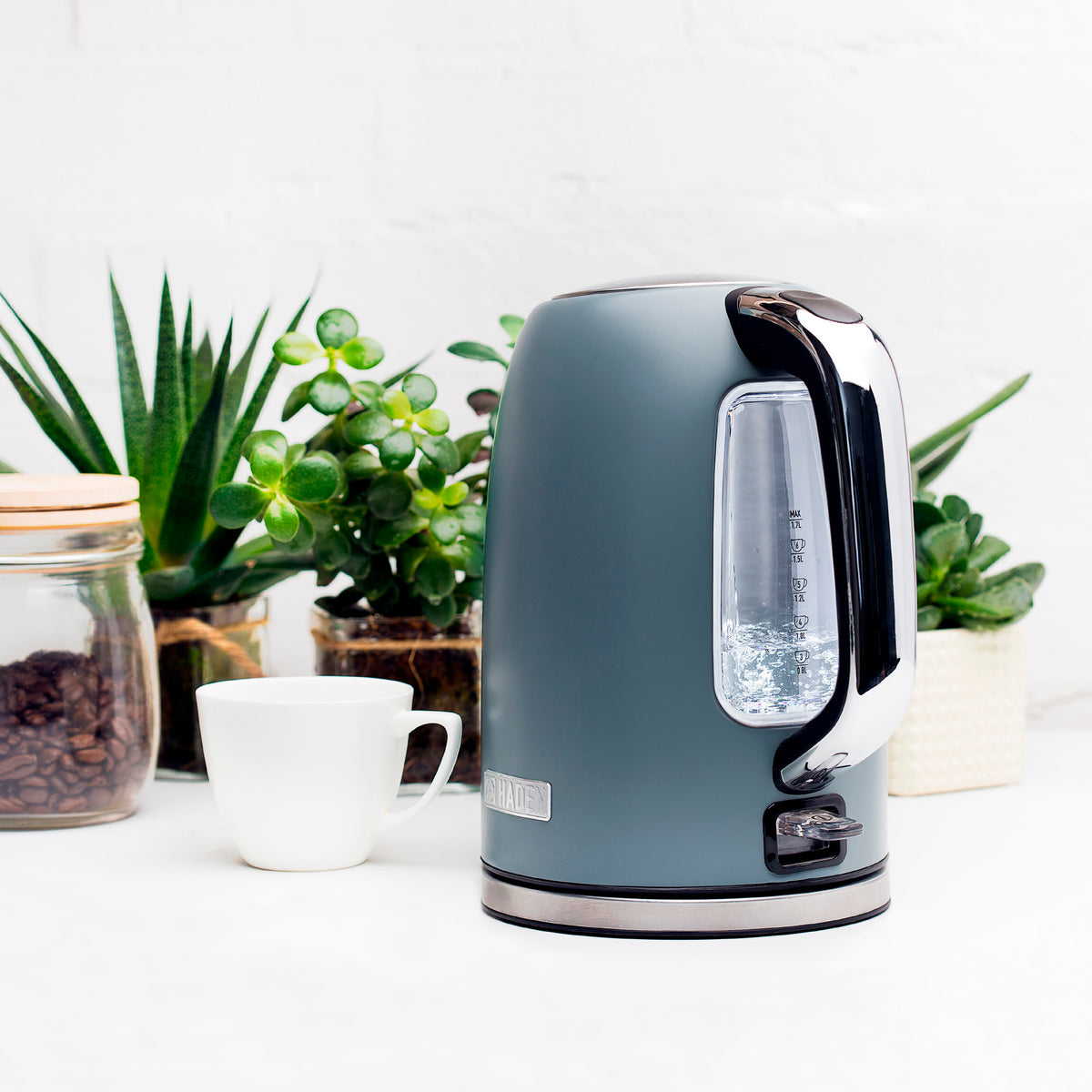 How to Clean an Electric Water Kettle 