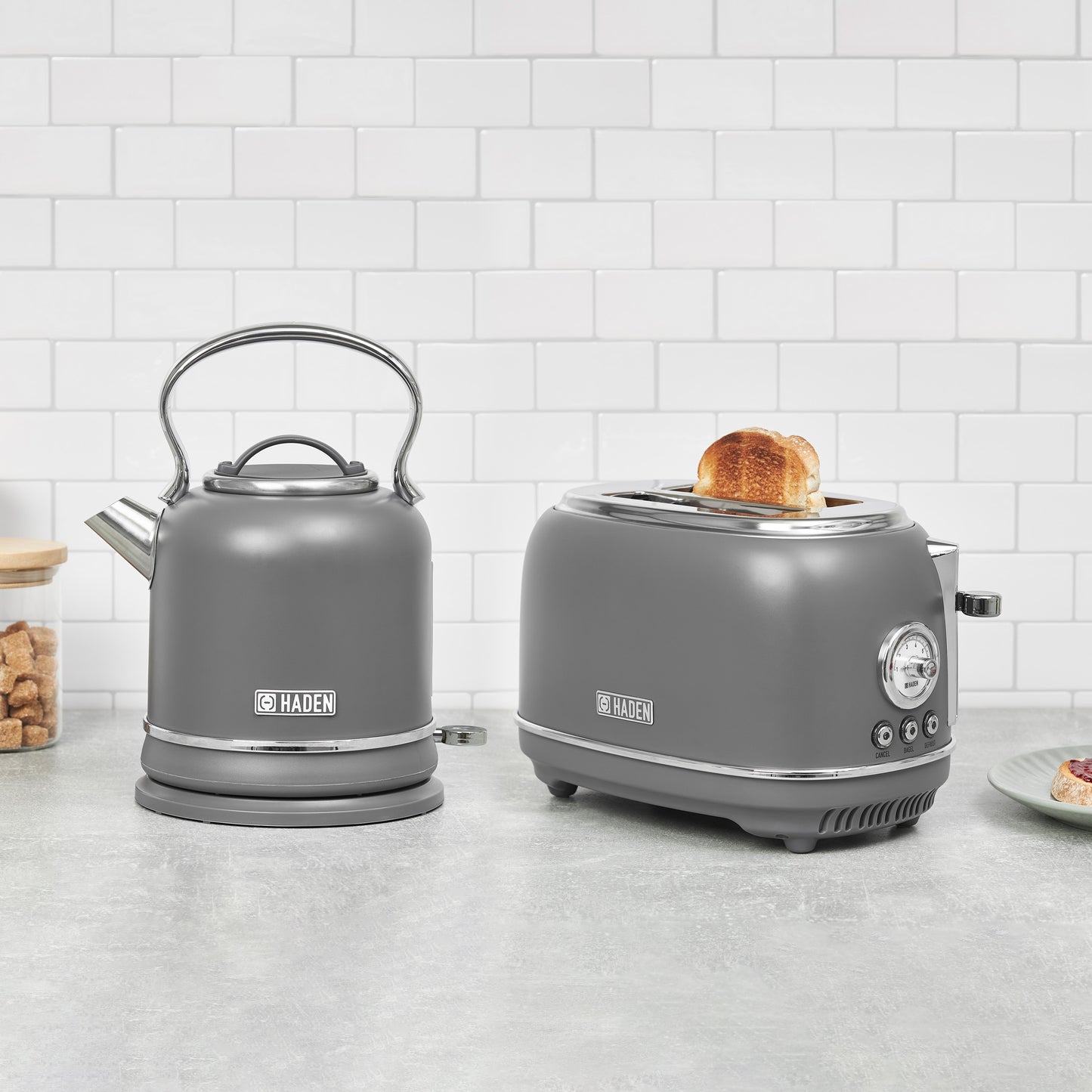 Chelsea 2-Slice Toaster, Grey & Chrome - 75162