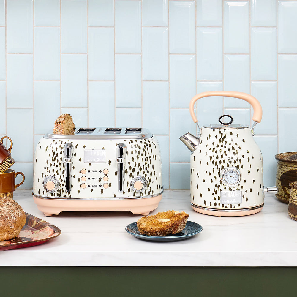 Margate Poodle & Blonde 4-Slice Toaster