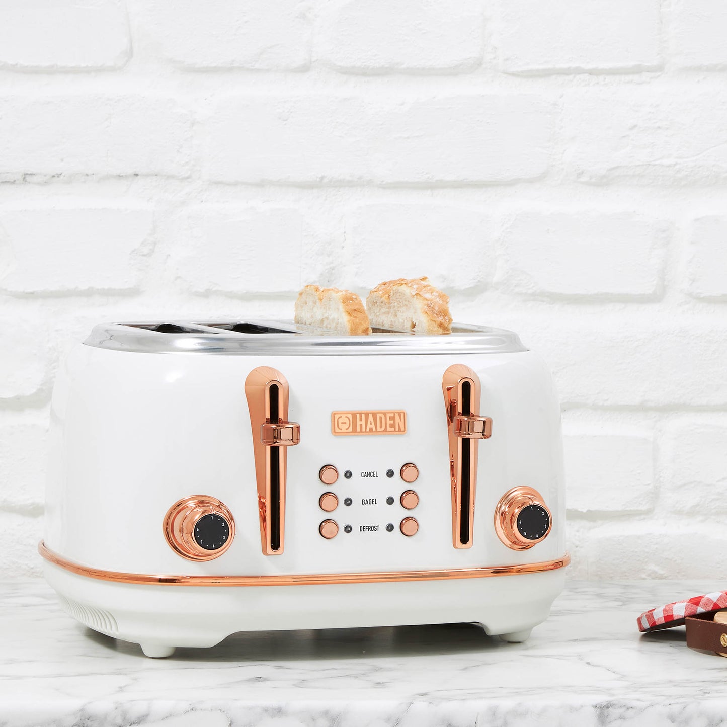 Heritage 4-Slice Toaster, Ivory & Copper - 75090