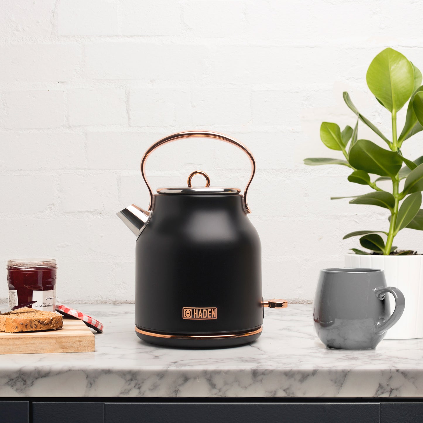 Heritage Black & Copper Electric Kettle