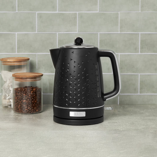 Starbeck Electric Kettle, Black & Chrome - 75128