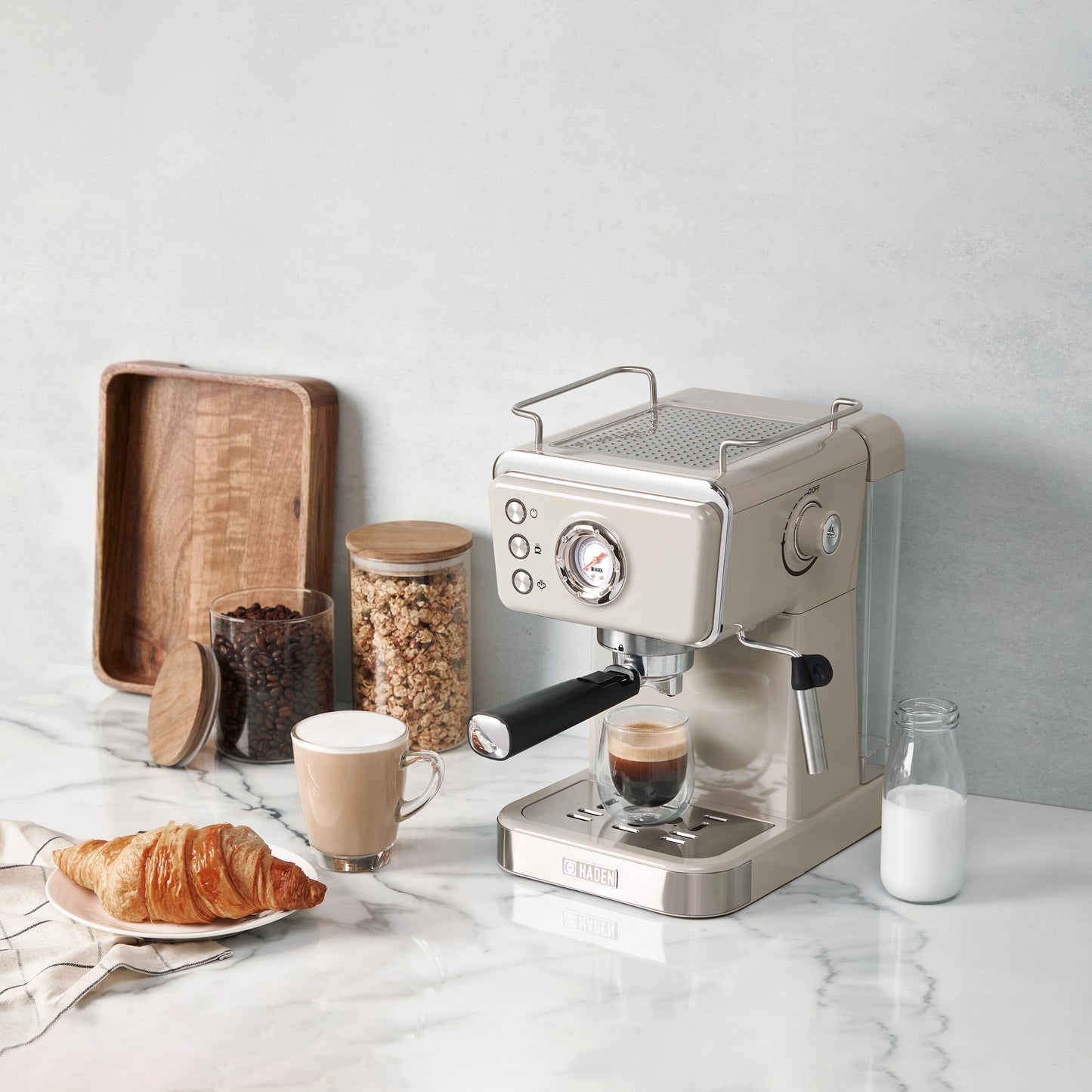 Barista Brew Espresso Coffee Machine, Putty Chrome 75156