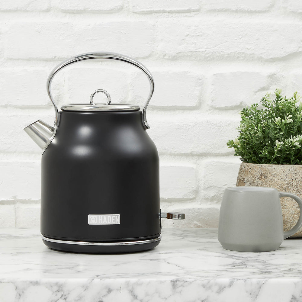 HADEN Heritage Black and Copper Electric Tea Kettle